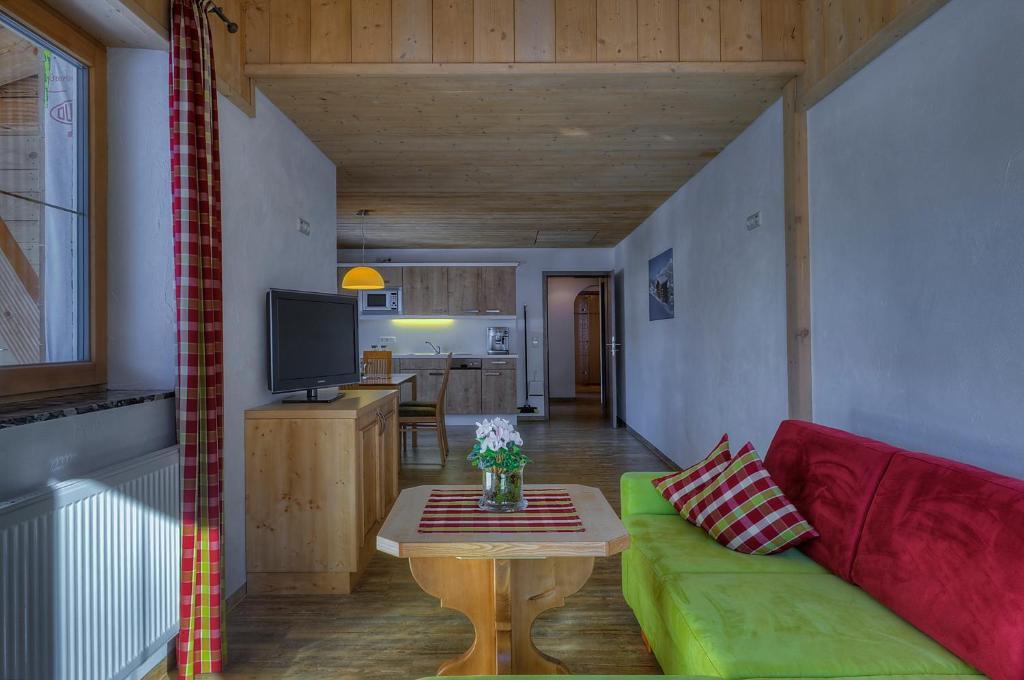 Ferien-Schloessle Michaela Apartment Рицлерн Стая снимка